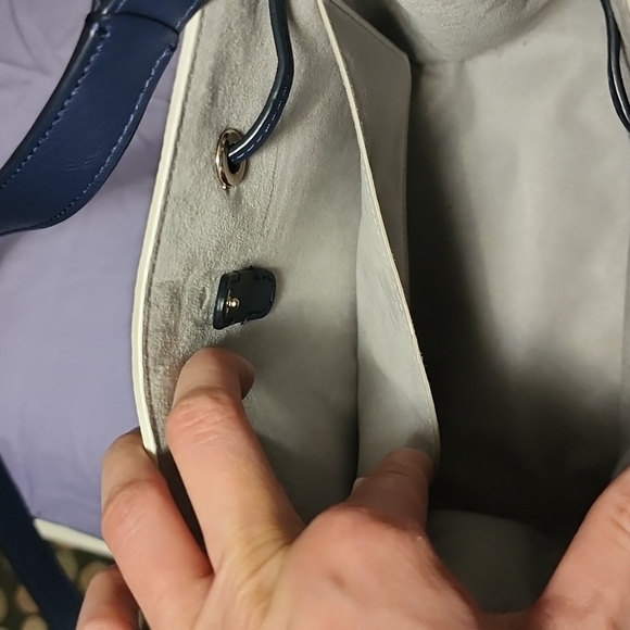 Gently use Kate Spade crossbody. - Picture 9 of 9